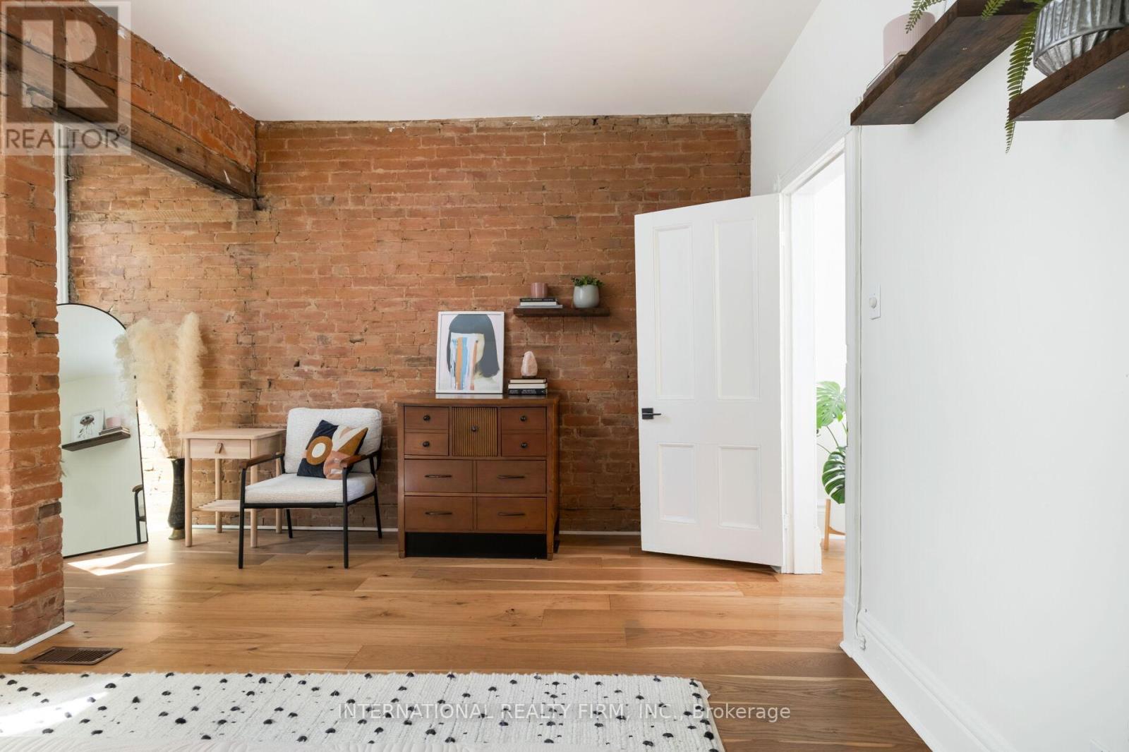 319 Markham Street, Toronto, Ontario  M6G 2K8 - Photo 13 - C13241344
