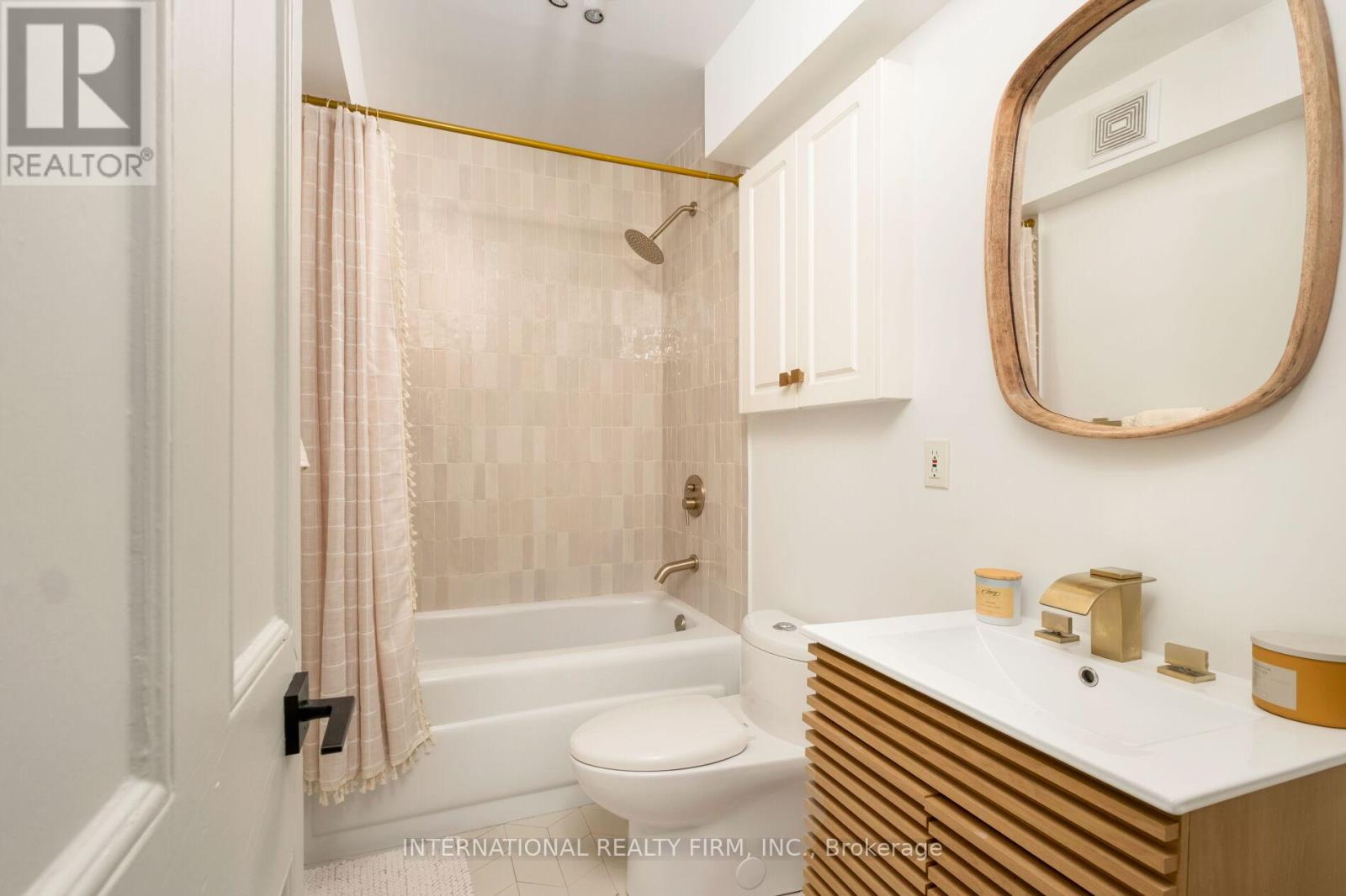 319 Markham Street, Toronto, Ontario  M6G 2K8 - Photo 9 - C13241344