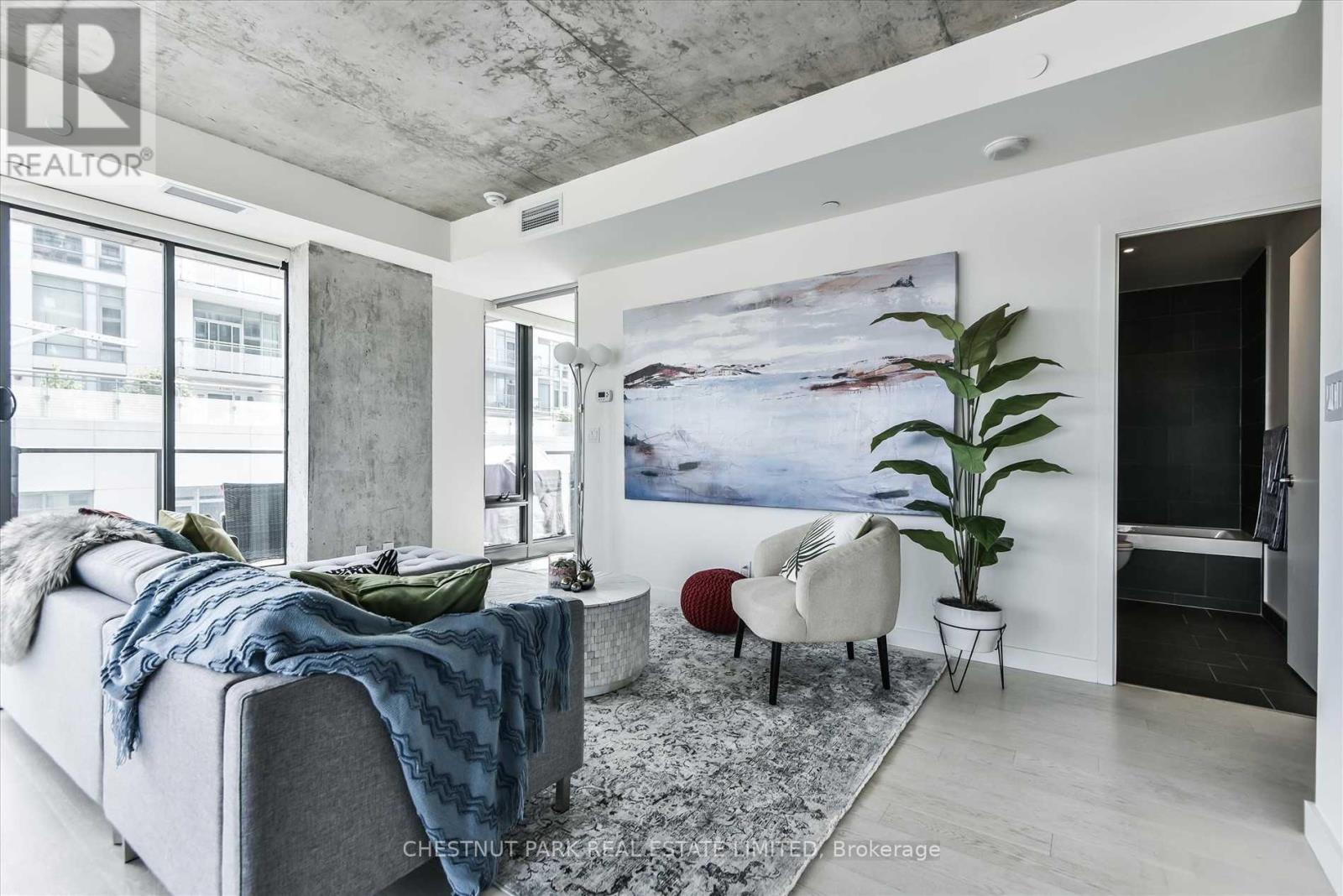 908 - 111 Bathurst Street, Toronto, Ontario  M5V 2R1 - Photo 3 - C13241406