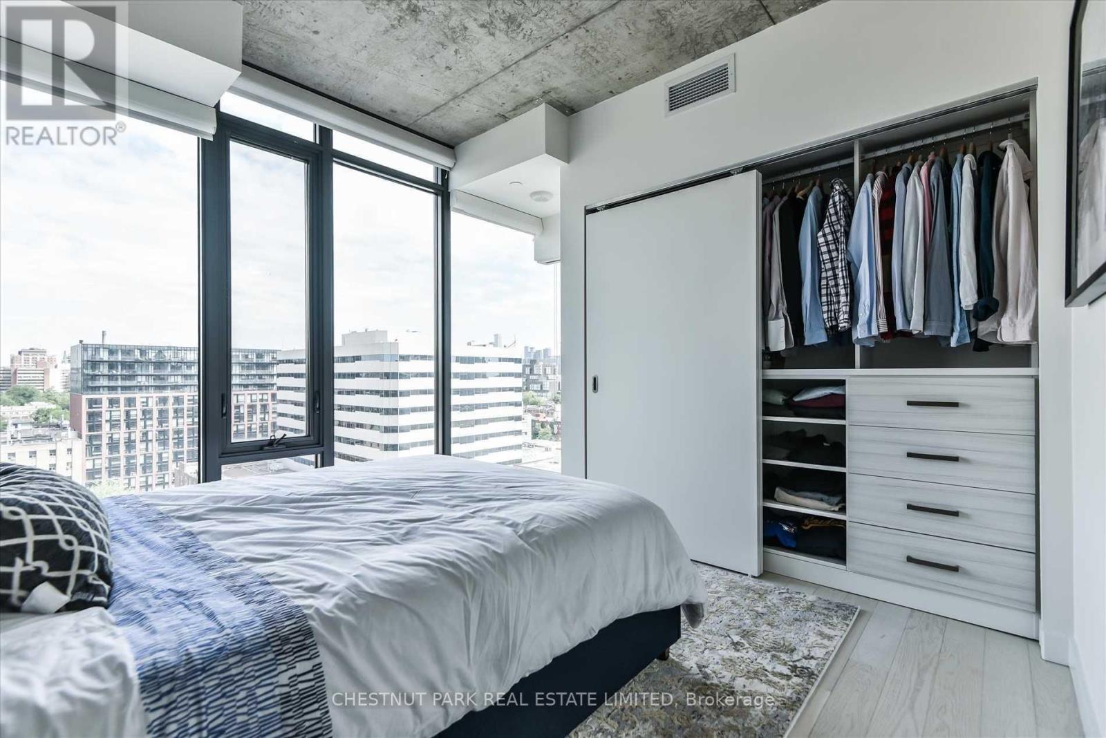 908 - 111 Bathurst Street, Toronto, Ontario  M5V 2R1 - Photo 8 - C13241406