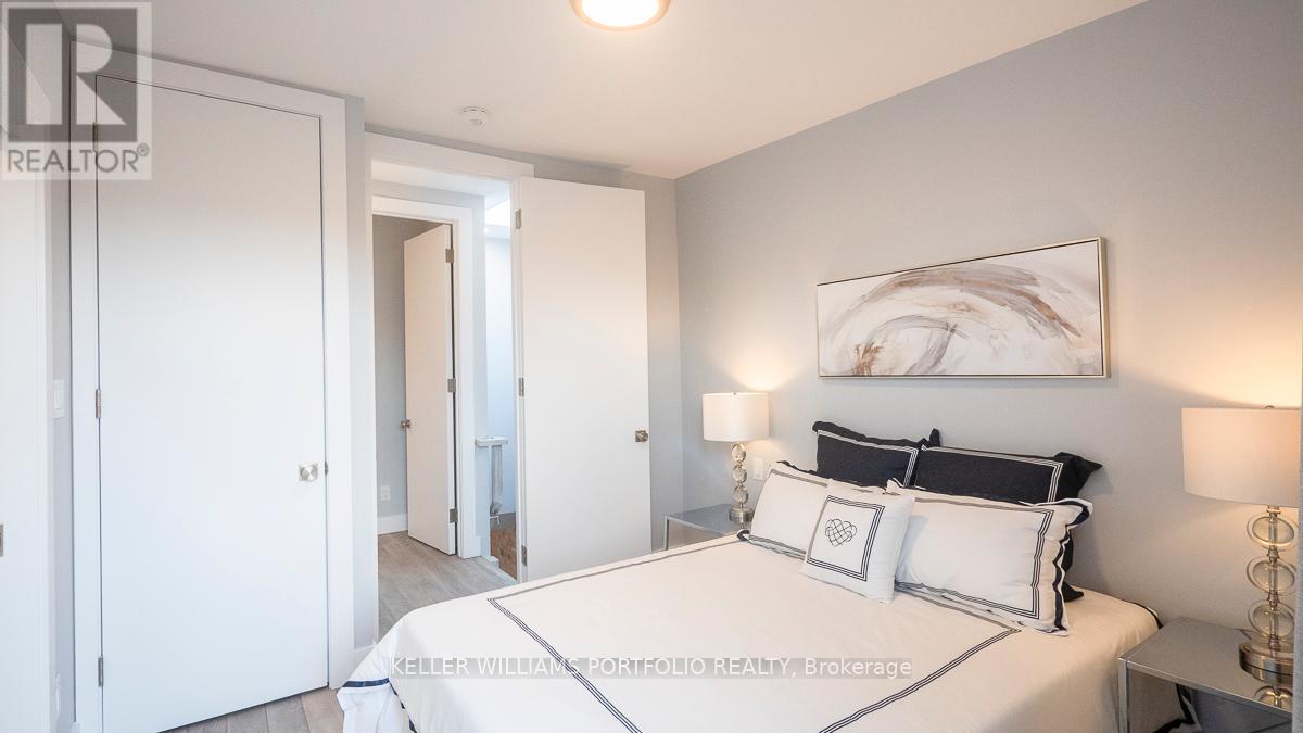 2nd Fl - 207 Beatrice Street, Toronto, Ontario  M6G 3E9 - Photo 10 - C13241444