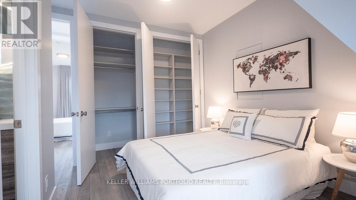 2nd Fl - 207 Beatrice Street, Toronto, Ontario  M6G 3E9 - Photo 12 - C13241444