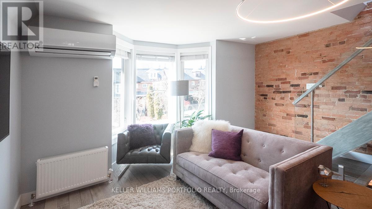 2nd Fl - 207 Beatrice Street, Toronto, Ontario  M6G 3E9 - Photo 5 - C13241444