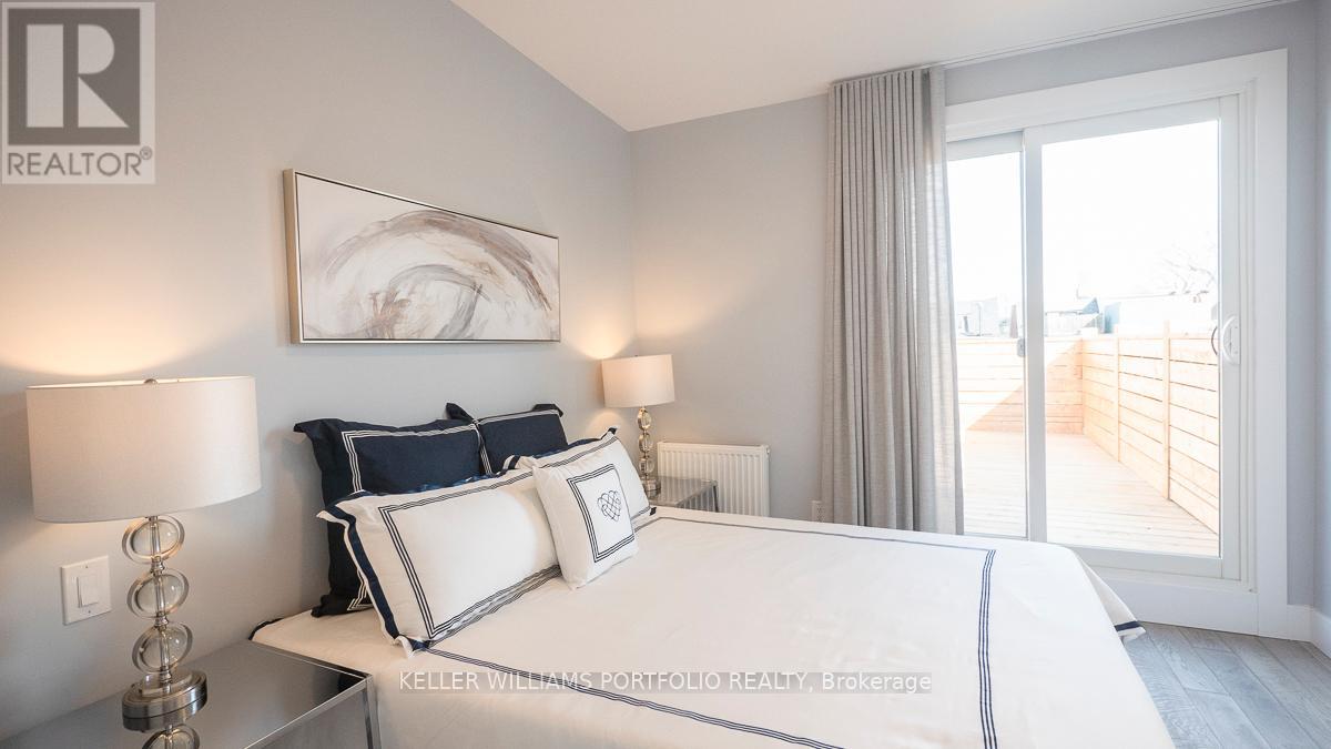 2nd Fl - 207 Beatrice Street, Toronto, Ontario  M6G 3E9 - Photo 9 - C13241444