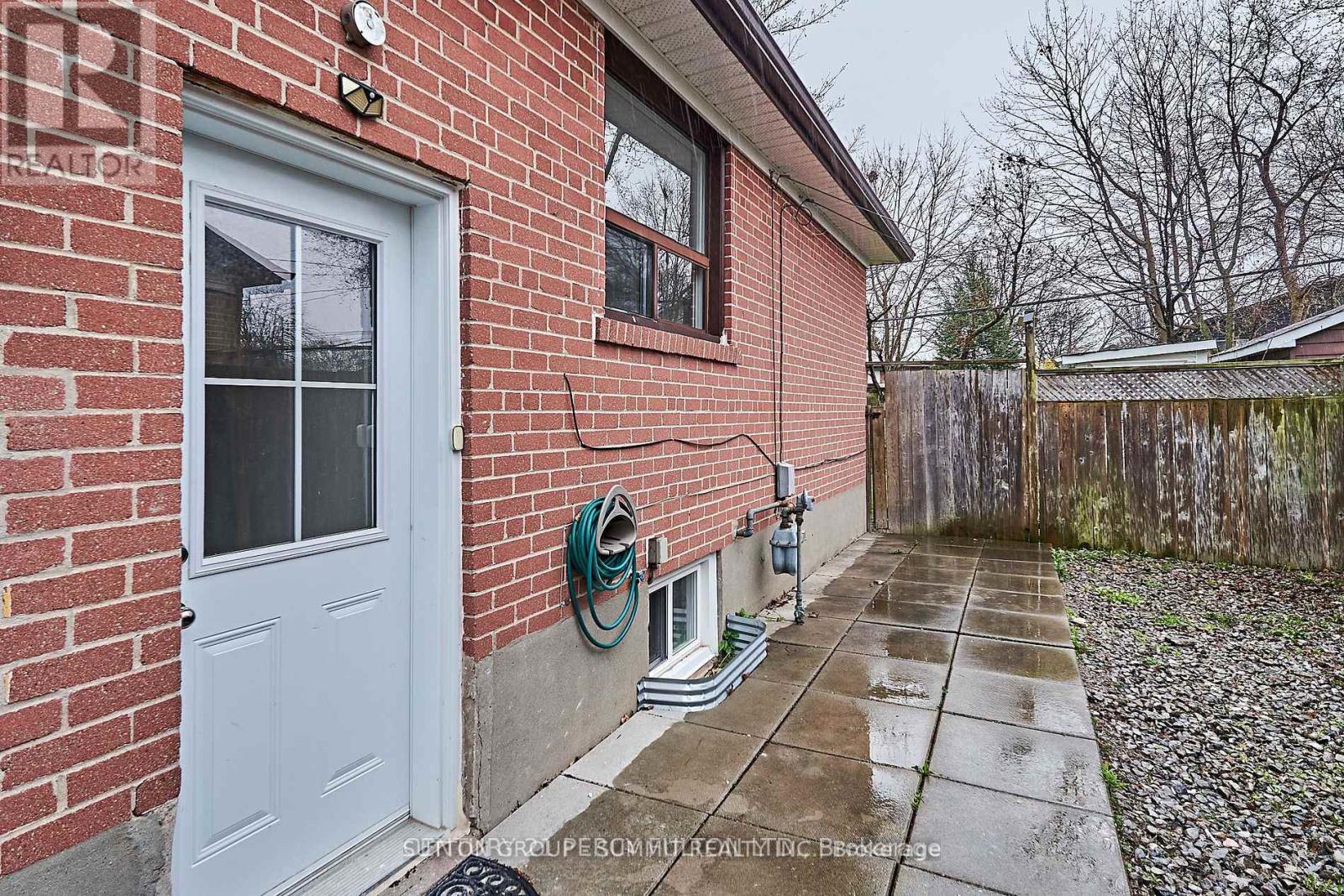 Bsmt - 48 Tulloch Drive, Ajax, Ontario  L1S 2S1 - Photo 2 - E13241150