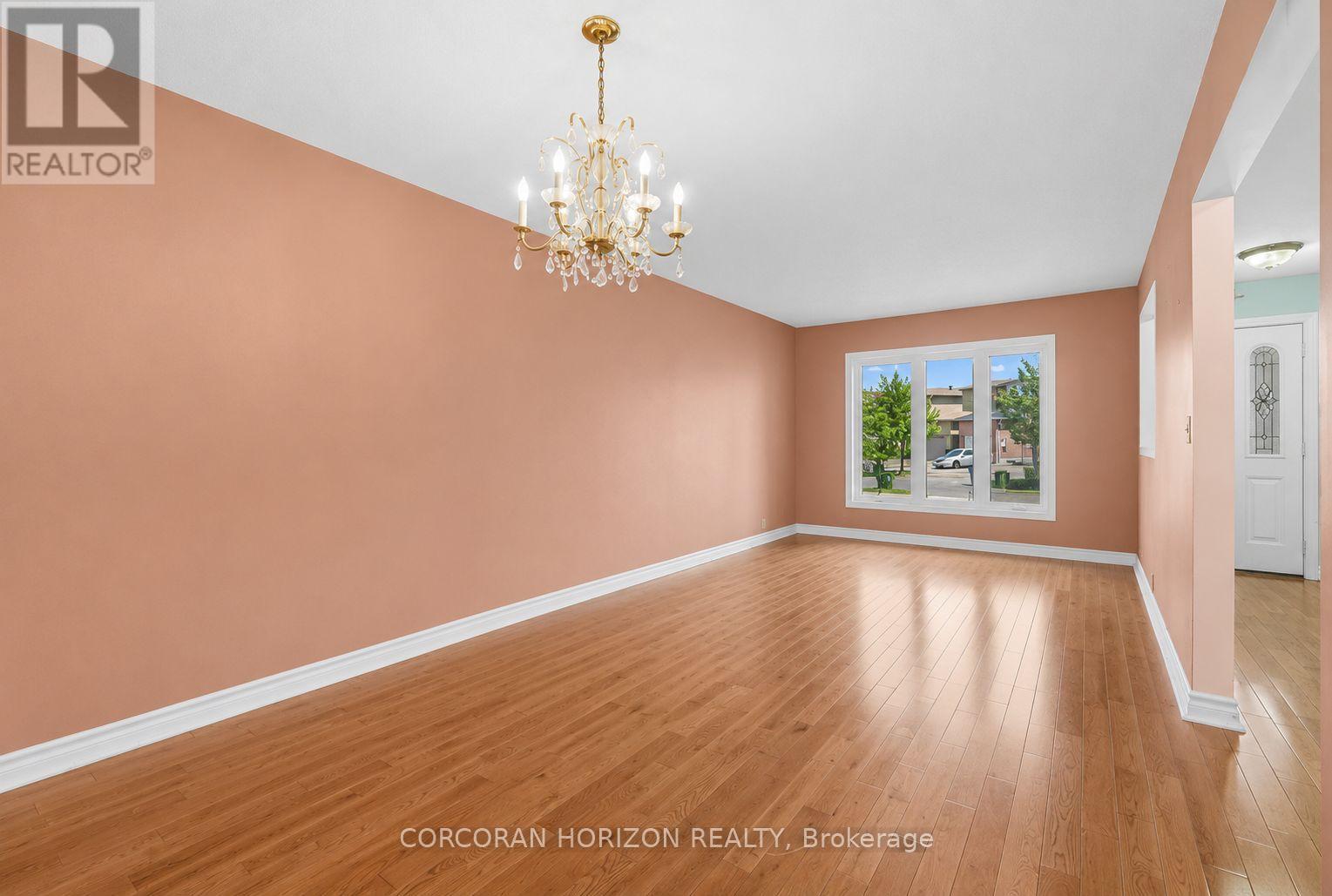 28 Chad Crescent, Toronto, Ontario  M1B 2Z6 - Photo 5 - E13241238