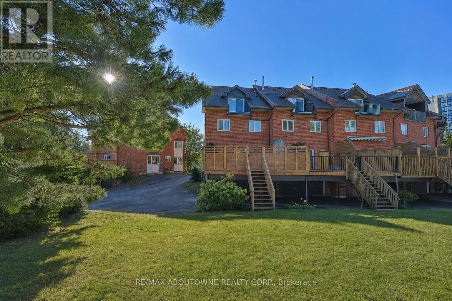 63 Tradewind Drive, Oakville, Ontario  L6L 6K8 - Photo 39 - W12865776