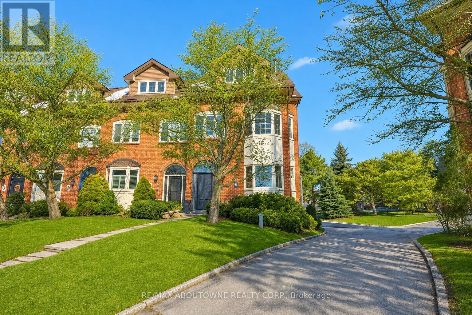63 TRADEWIND DRIVE, Oakville, Ontario