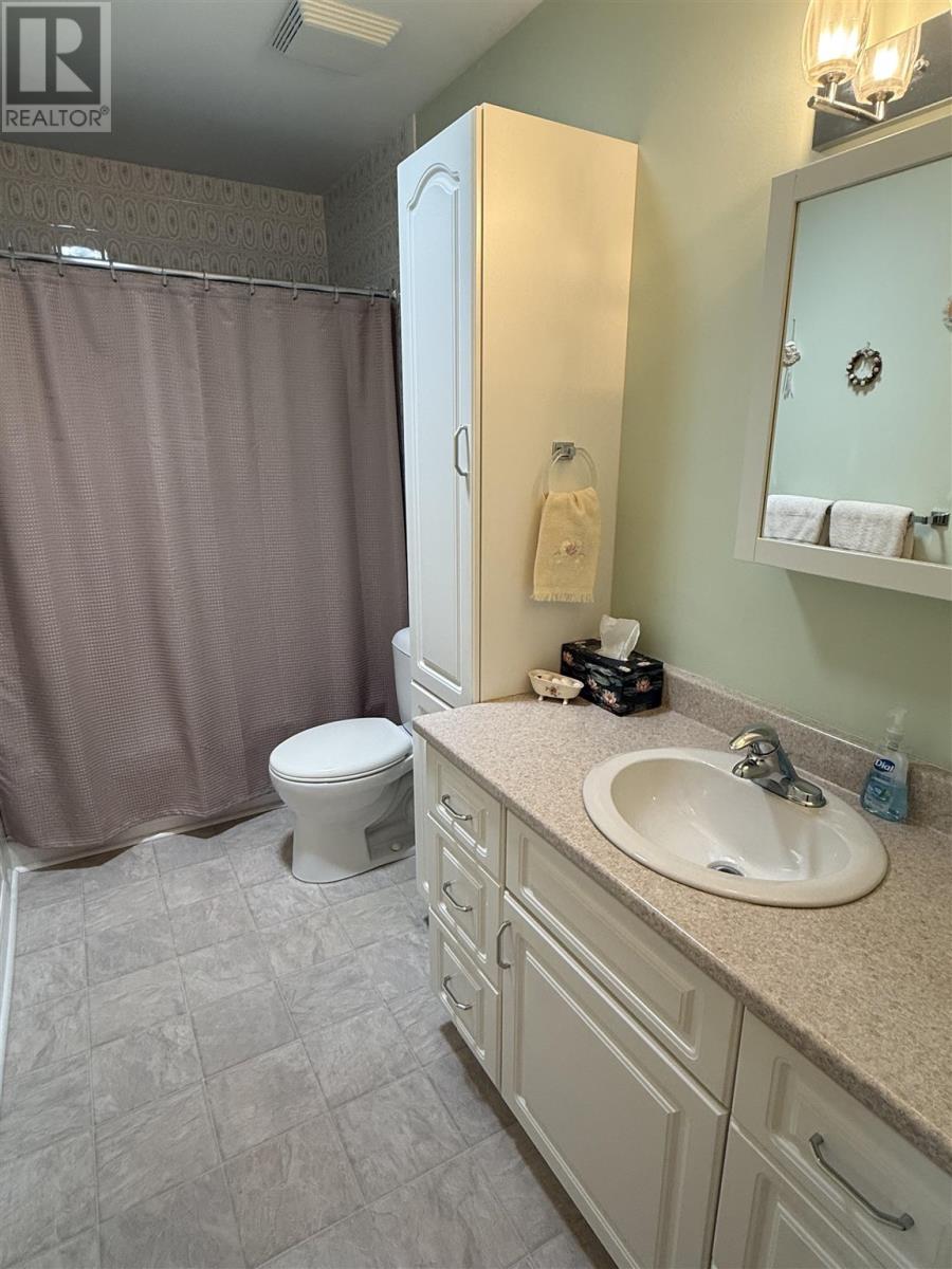 130 Taylor Blvd, Elliot Lake, Ontario P5A 3K8 - Photo 17 - SM261260