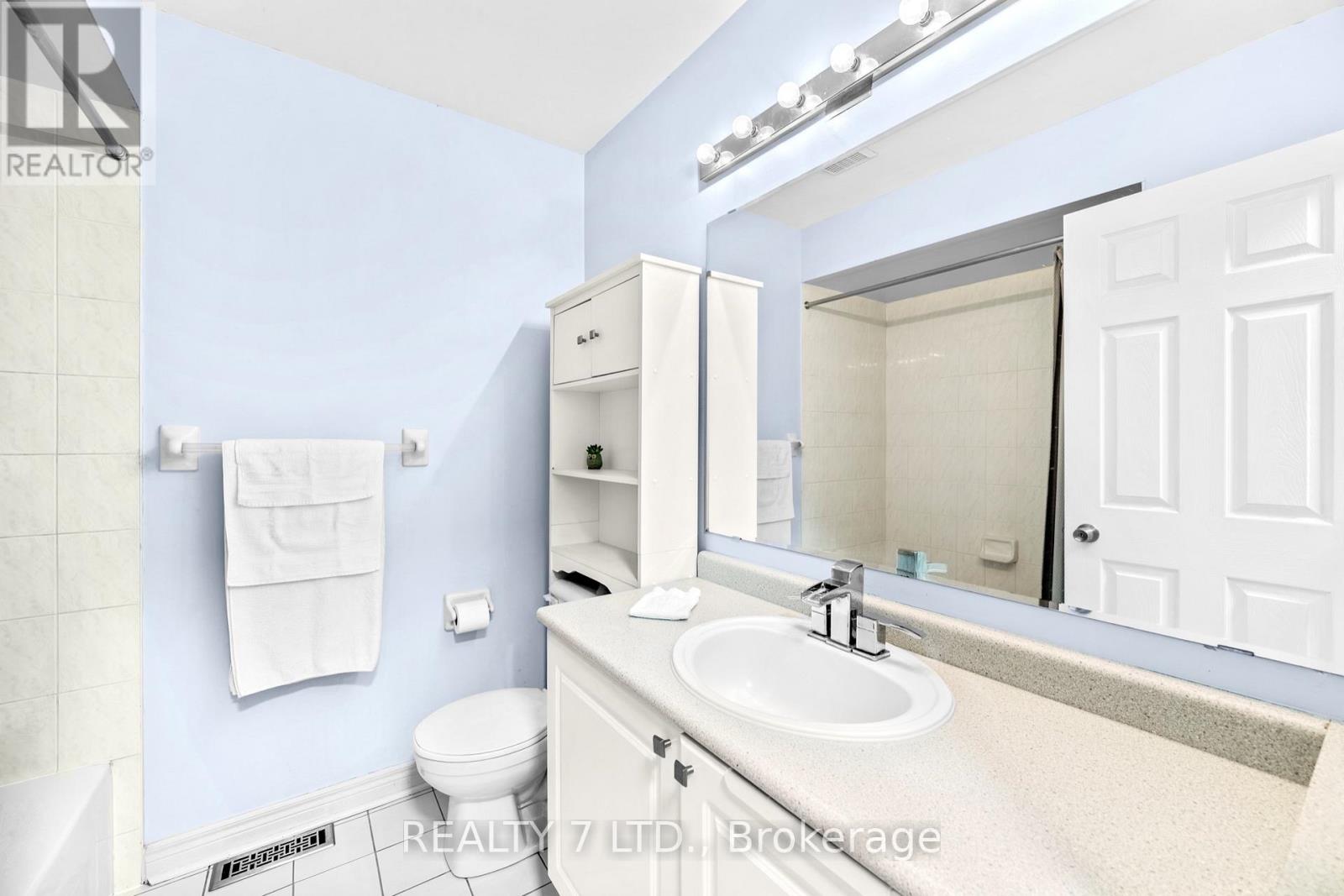 211 Downey Circle, Aurora, Ontario  L4G 7E8 - Photo 26 - N13241306