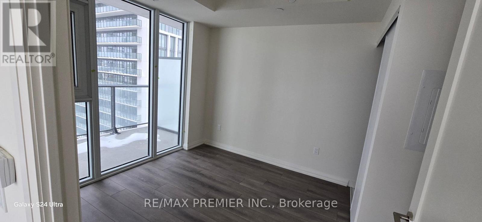 1515 - 8960 Jane Street, Vaughan, Ontario  L4K 2M9 - Photo 4 - N13241430