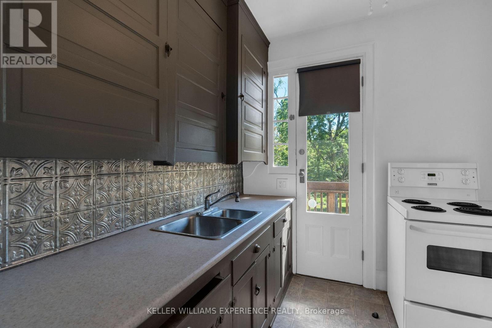5 - 101 Clapperton Street, Barrie (Codrington), Ontario  L4M 3G1 - Photo 6 - S13241096