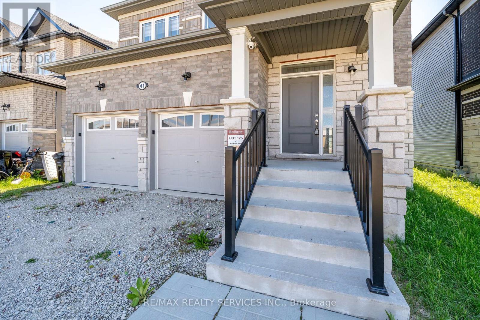 41 Union Boulevard, Wasaga Beach, Ontario  L9Z 0M6 - Photo 3 - S13241226