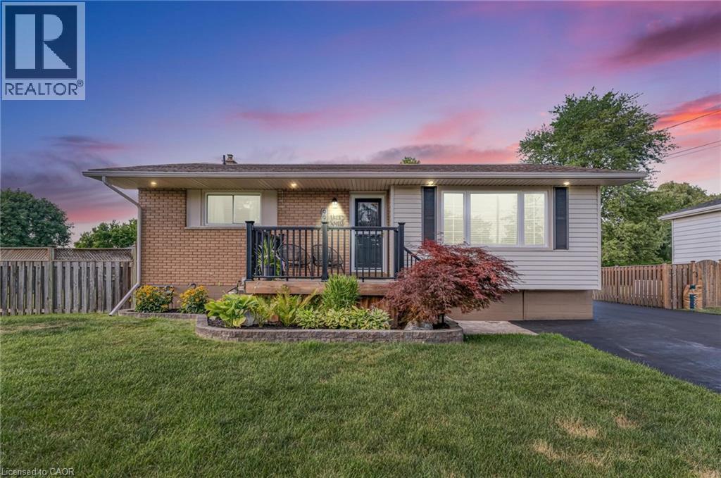 9924 Dickenson Road W, Hamilton, Ontario  L0R 1W0 - Photo 2 - 40836772