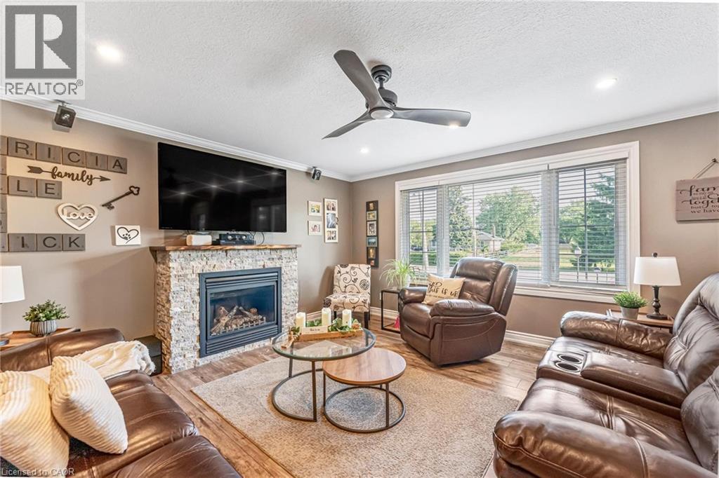 9924 Dickenson Road W, Hamilton, Ontario  L0R 1W0 - Photo 4 - 40836772