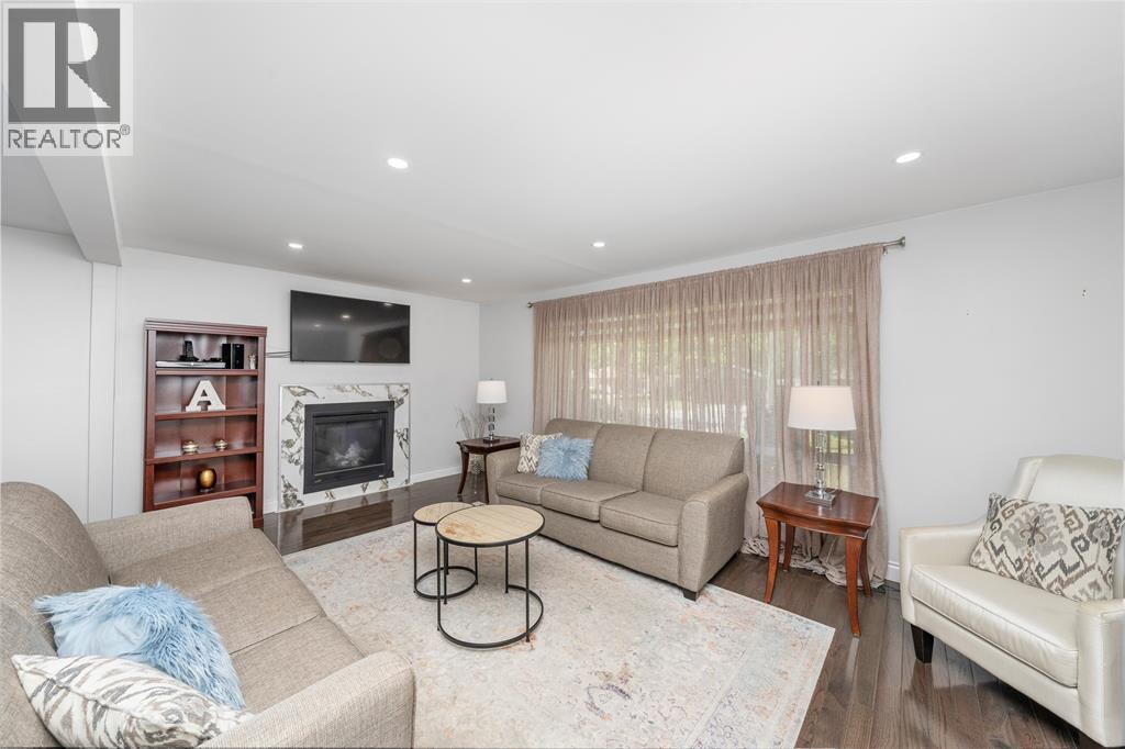 893 Cathcart Boulevard, Sarnia photo 7