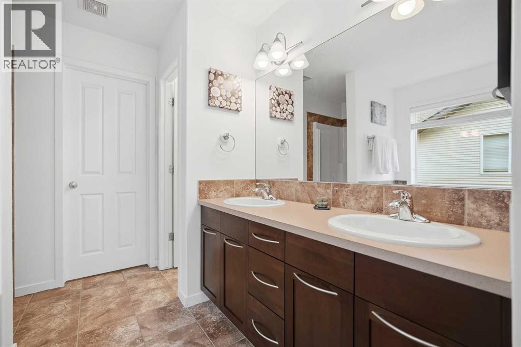 114 Cougarstone Crescent Sw, Calgary, Alberta  T3H 4Z5 - Photo 24 - A2317024