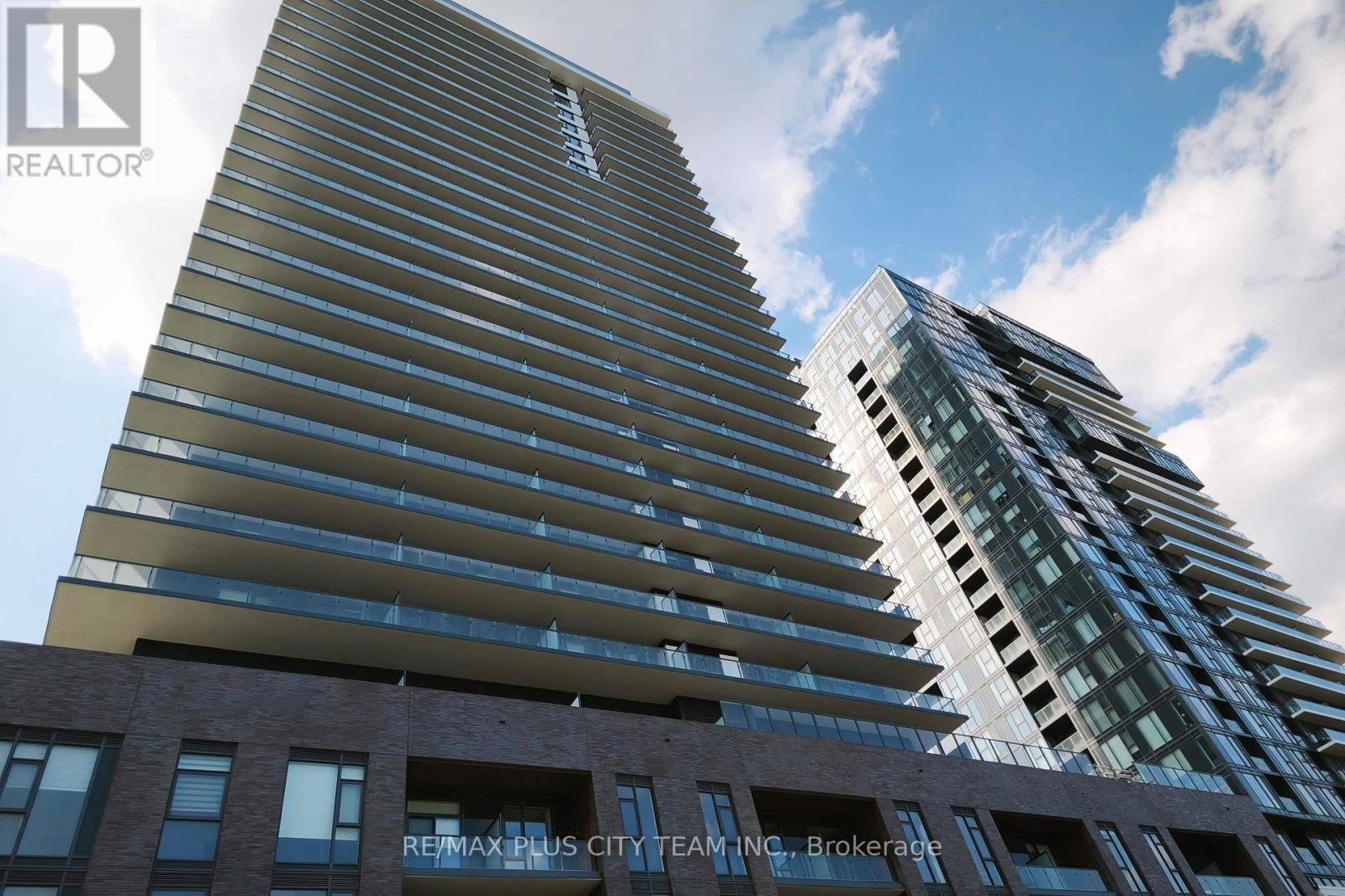 2301 - 2075 Lakeshore Road, Burlington, Ontario  L7R 0H3 - Photo 1 - W13241162