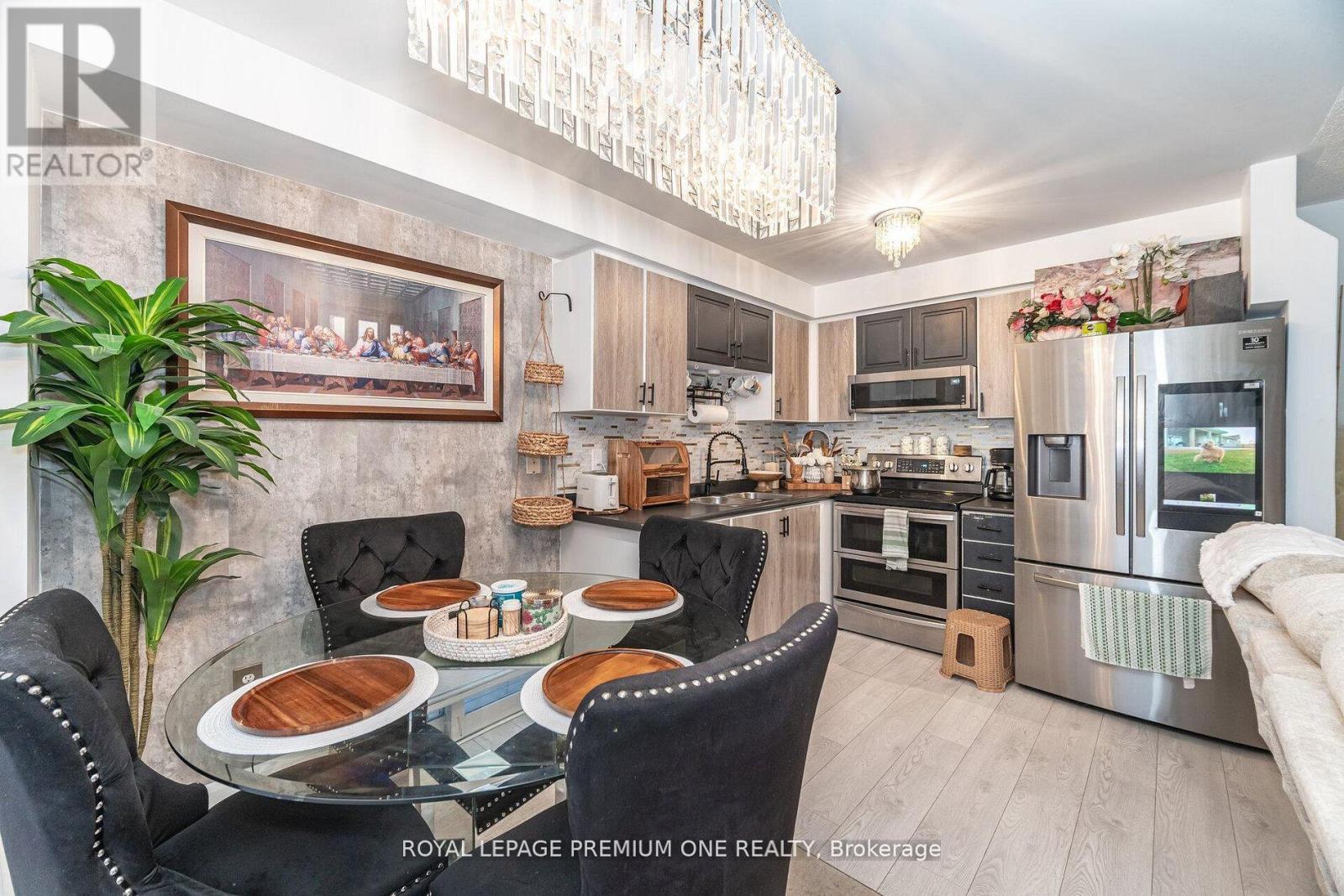 47 Triple Crown Avenue, Toronto, Ontario  M9W 7E5 - Photo 12 - W13241222