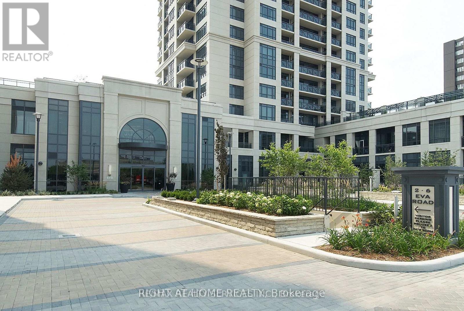 2922 - 2 Eva Road, Toronto, Ontario  M9C 0A9 - Photo 2 - W13241258