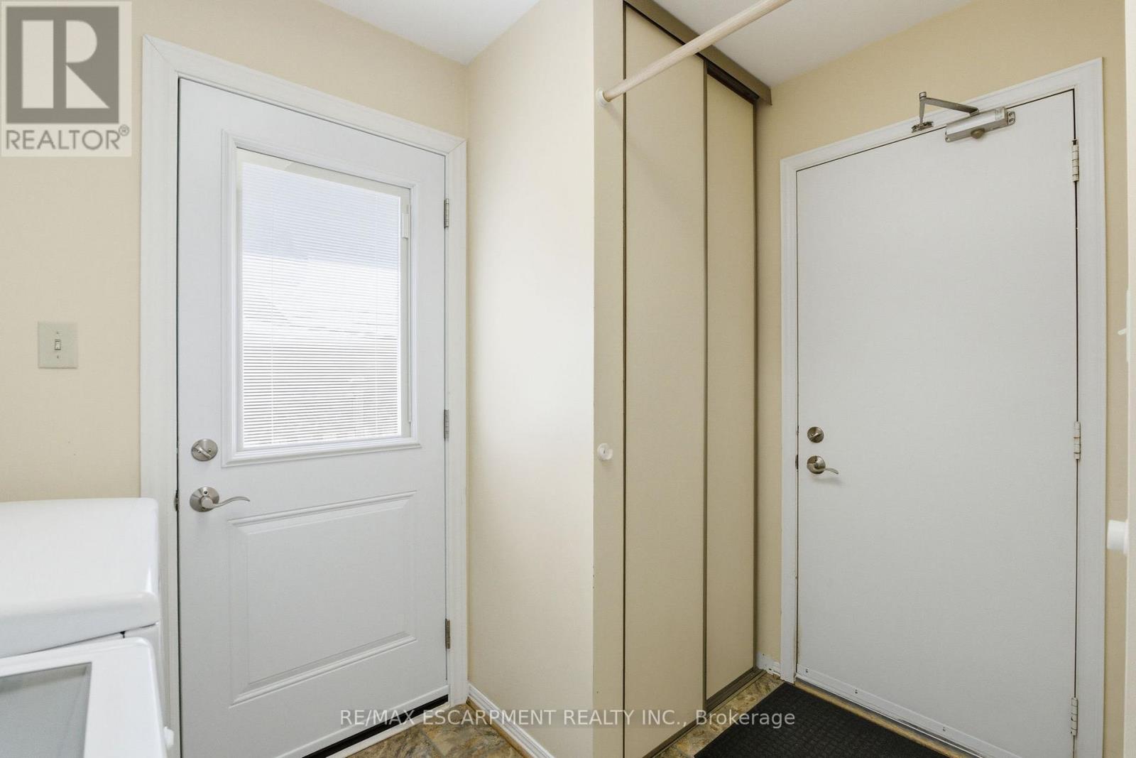 2136 Winding Way, Burlington, Ontario  L7M 2X9 - Photo 14 - W13241262