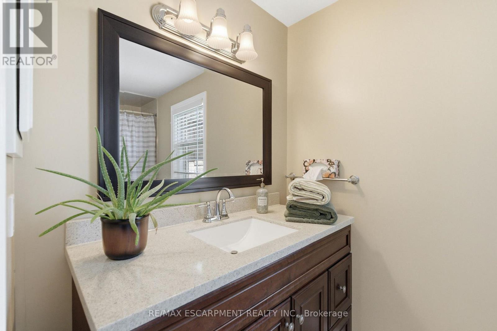 2136 Winding Way, Burlington, Ontario  L7M 2X9 - Photo 17 - W13241262