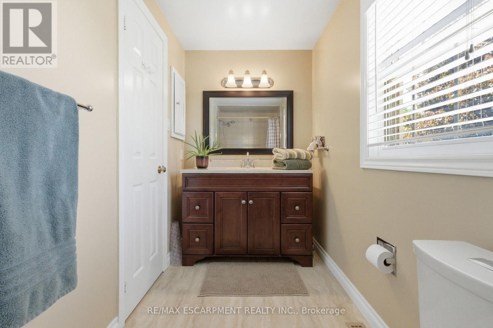 2136 Winding Way, Burlington, Ontario  L7M 2X9 - Photo 19 - W13241262