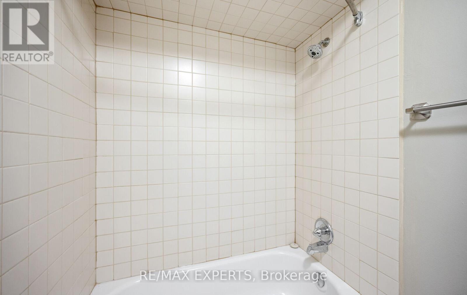 5 Moregate Crescent, Brampton, Ontario  L6S 3K9 - Photo 33 - W13241452