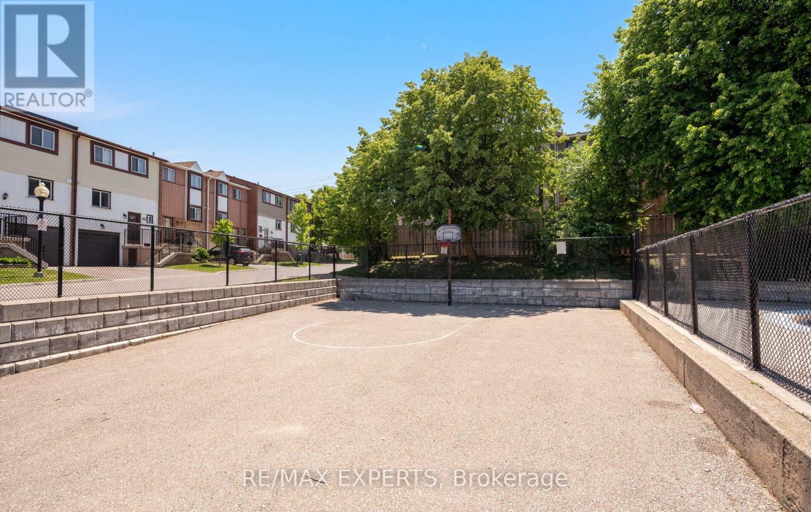 5 Moregate Crescent, Brampton, Ontario  L6S 3K9 - Photo 48 - W13241452