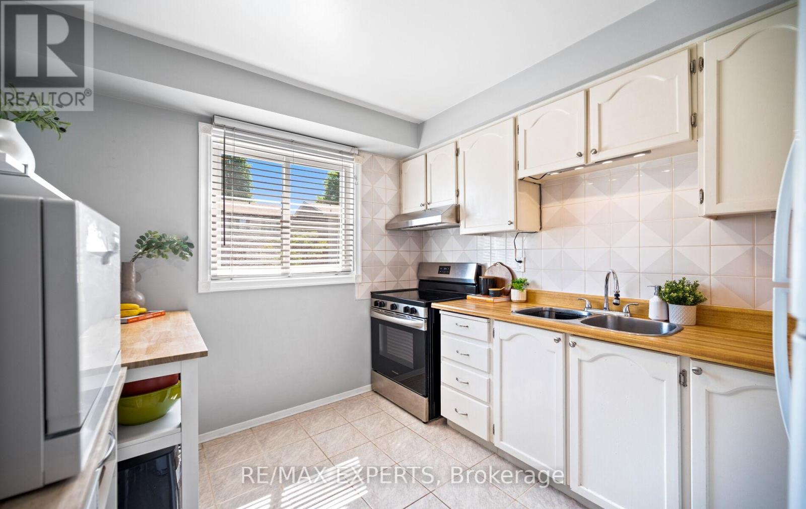 15 - 161 Moregate Crescent, Brampton, Ontario  L6S 3K9 - Photo 12 - W13241468