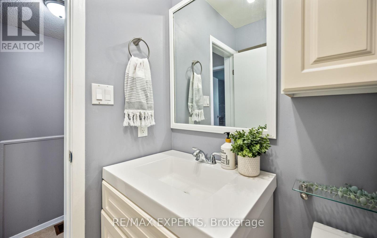 15 - 161 Moregate Crescent, Brampton, Ontario  L6S 3K9 - Photo 32 - W13241468