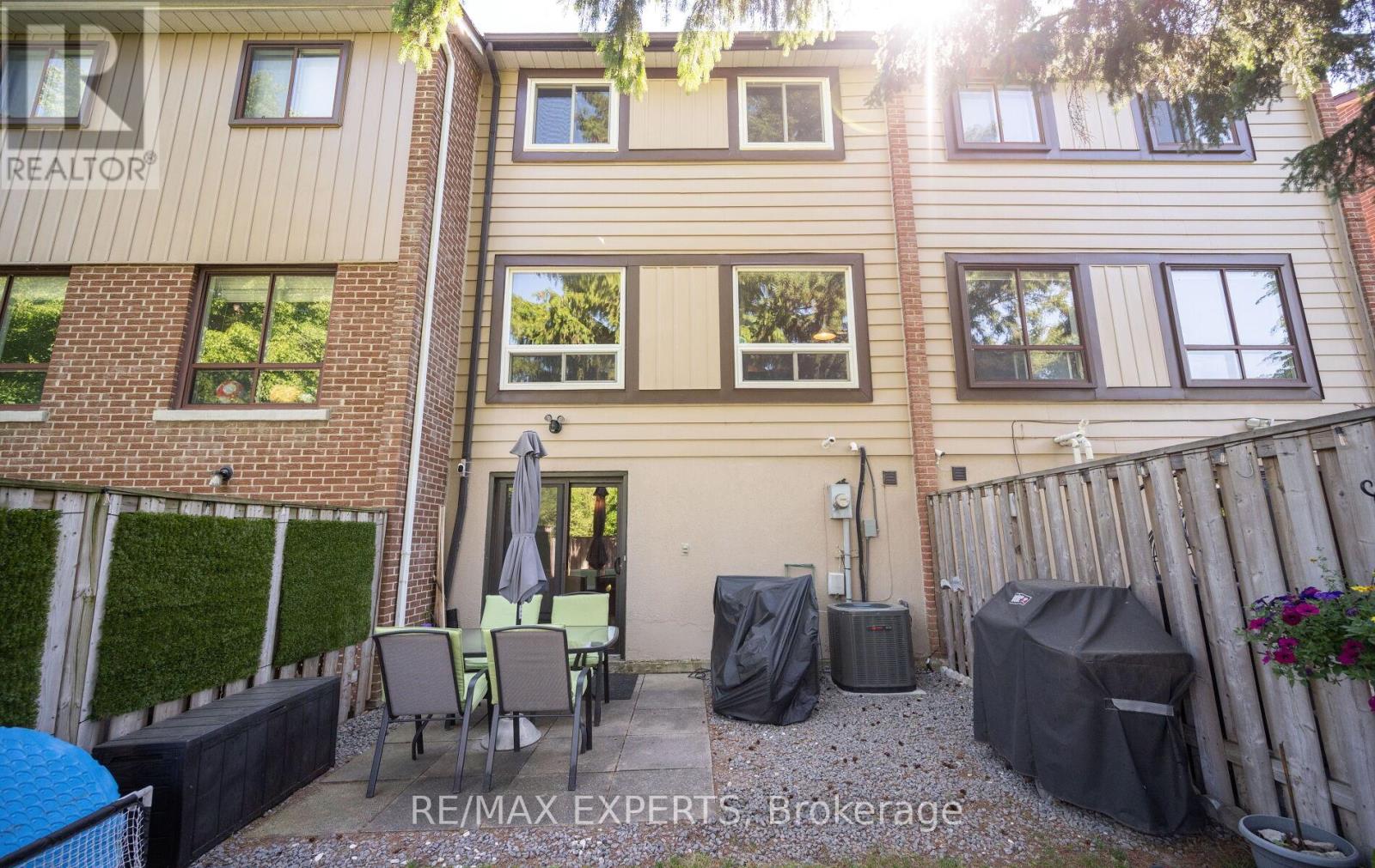 15 - 161 Moregate Crescent, Brampton, Ontario  L6S 3K9 - Photo 41 - W13241468