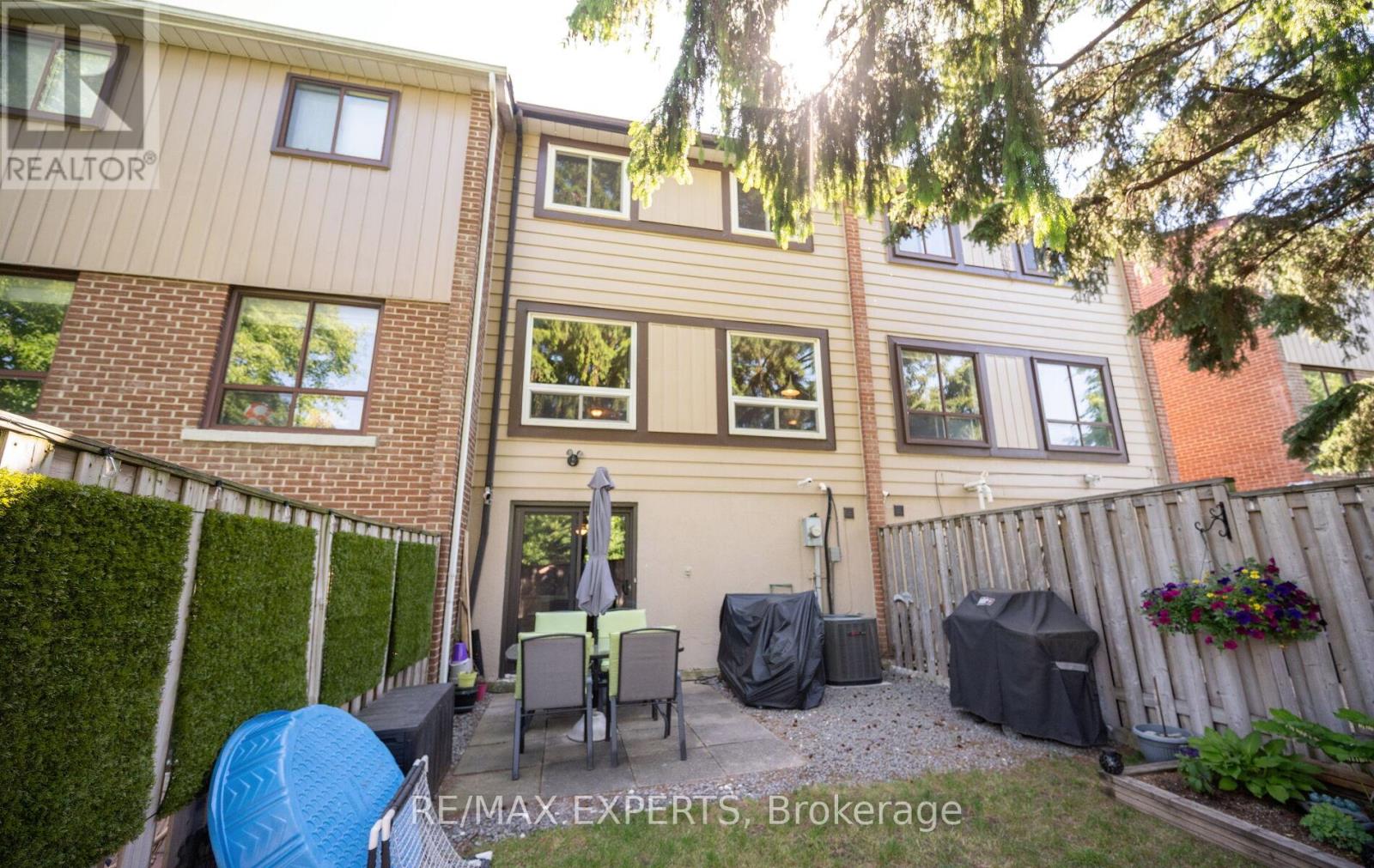 15 - 161 Moregate Crescent, Brampton, Ontario  L6S 3K9 - Photo 43 - W13241468