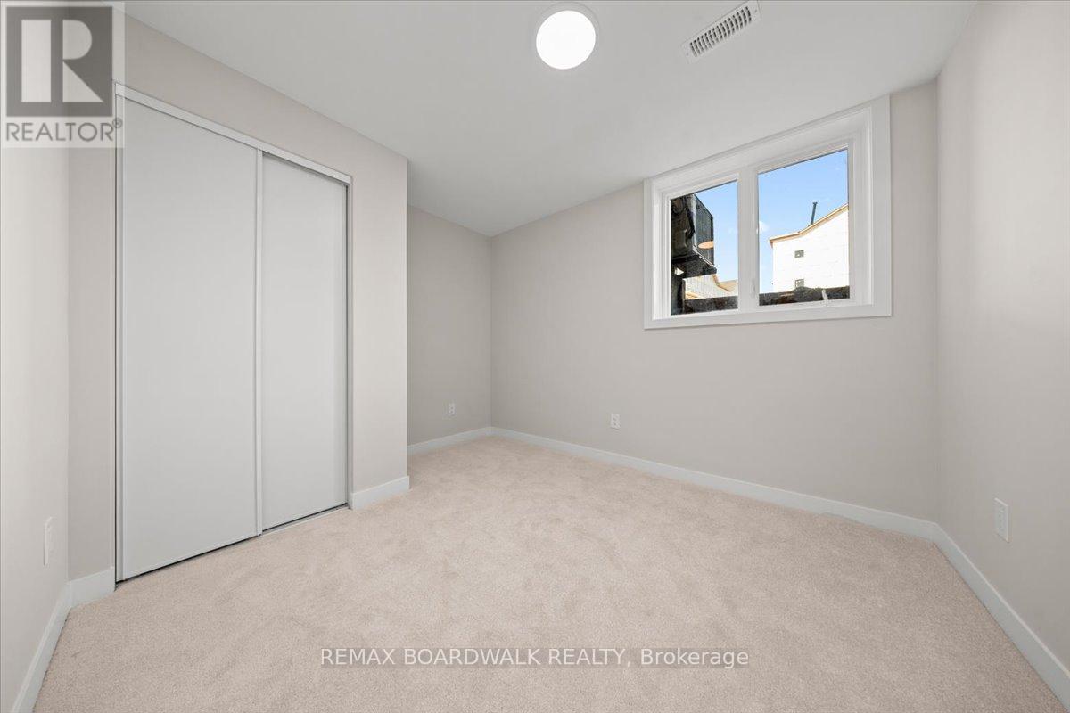 249 Lamarche Avenue, Ottawa, Ontario  K1W 0M5 - Photo 17 - X13241504