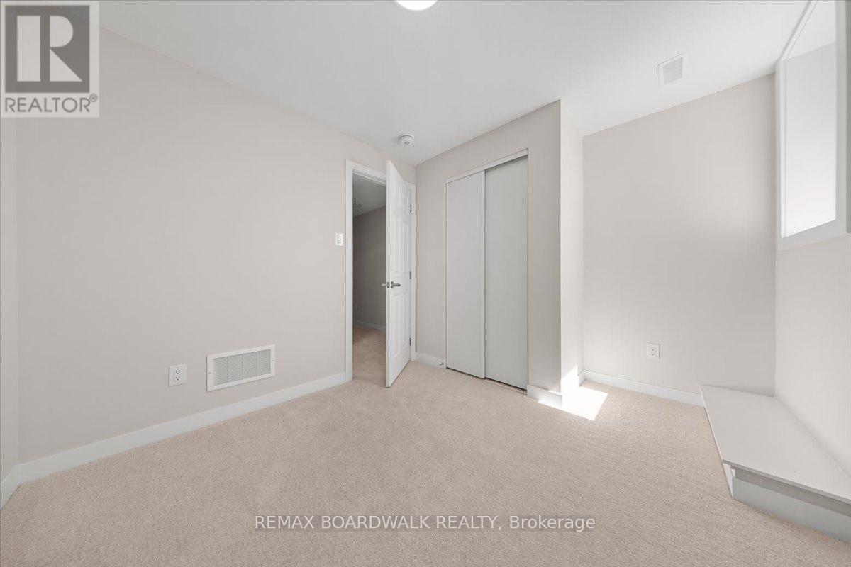 249 Lamarche Avenue, Ottawa, Ontario  K1W 0M5 - Photo 19 - X13241504