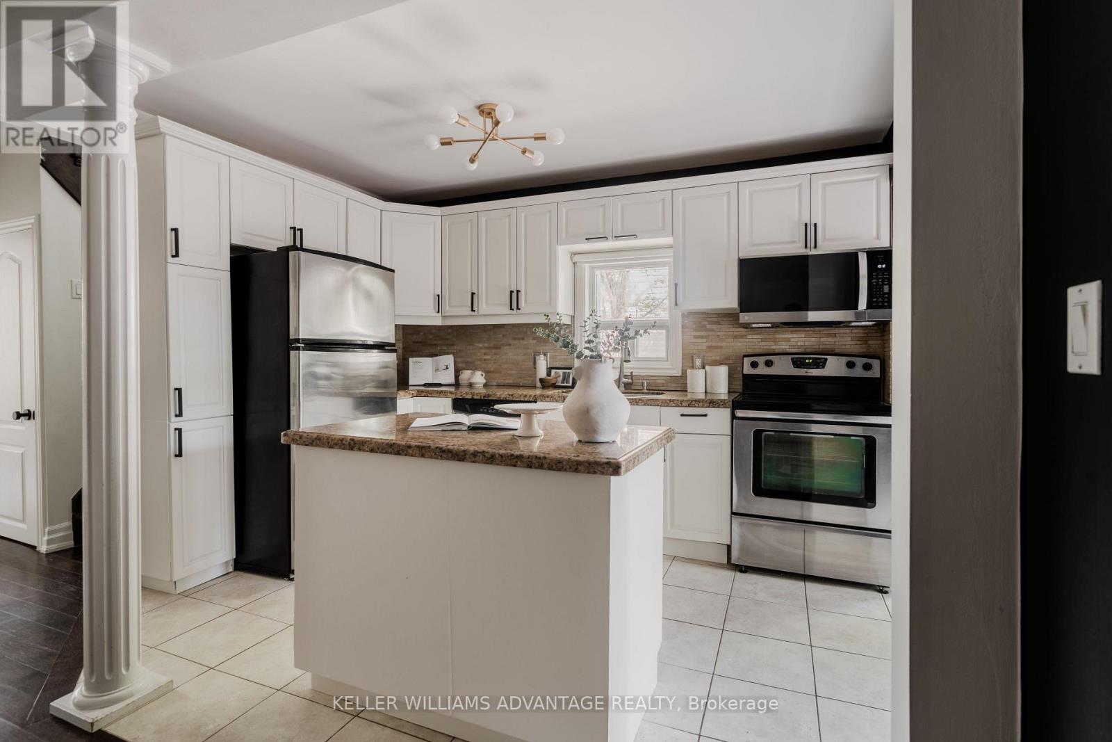 129 Woodfield Road, Toronto, Ontario  M4L 2W5 - Photo 15 - E13241062