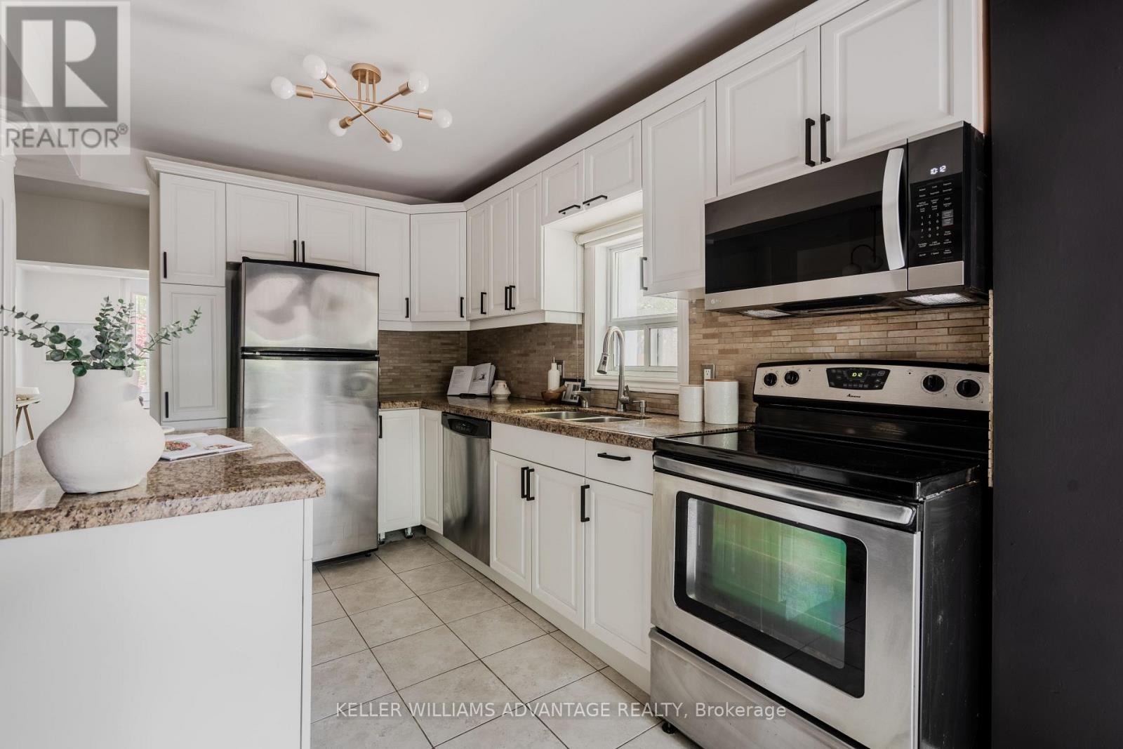 129 Woodfield Road, Toronto, Ontario  M4L 2W5 - Photo 16 - E13241062
