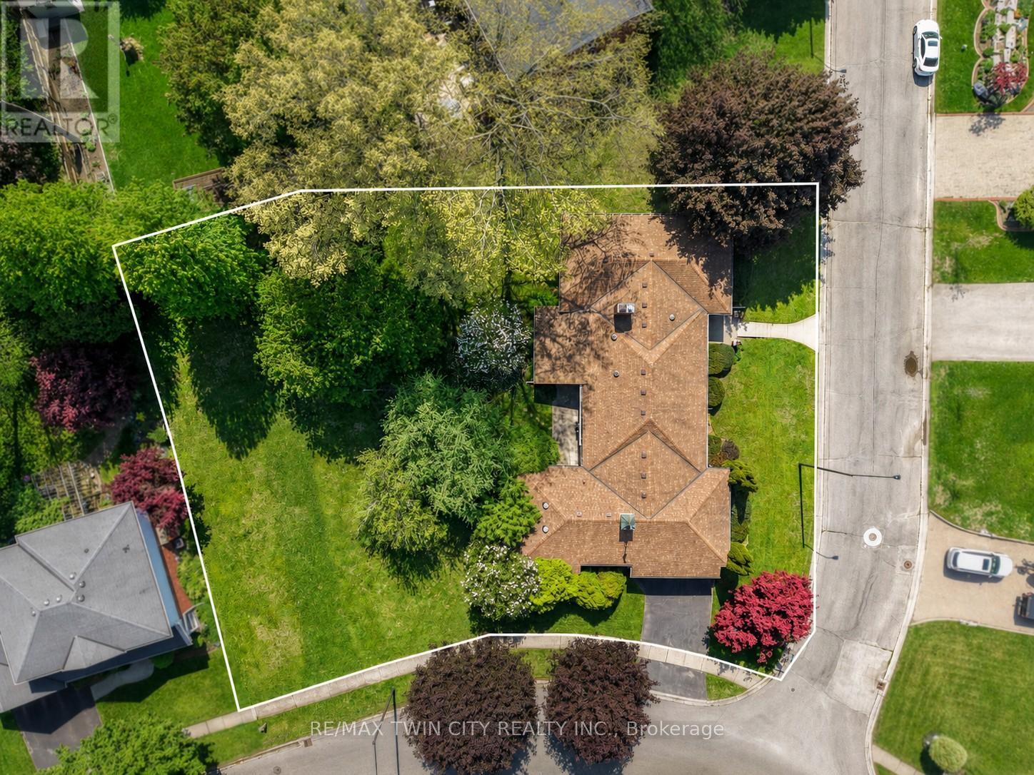 3 Fieldstone Circle, Brantford, Ontario  N3R 6S7 - Photo 5 - X13241126