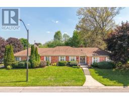 3 FIELDSTONE CIRCLE, Brantford, Ontario