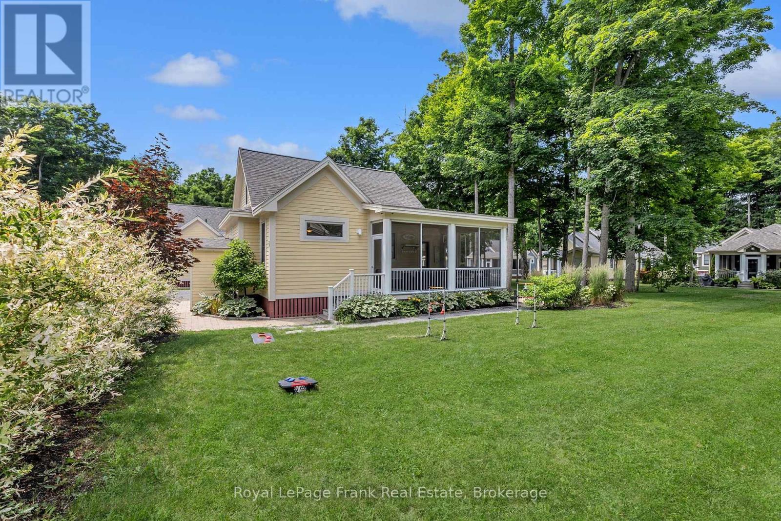 212 - 23 Hollow Lane, Prince Edward County, Ontario  K0K 1P0 - Photo 3 - X13241214