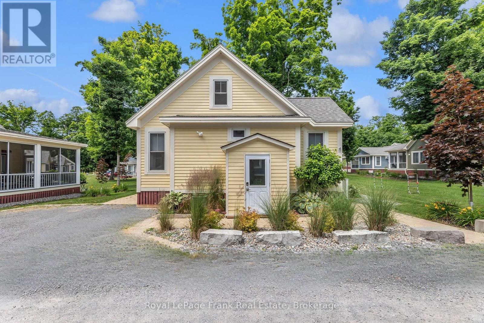 212 - 23 Hollow Lane, Prince Edward County, Ontario  K0K 1P0 - Photo 4 - X13241214
