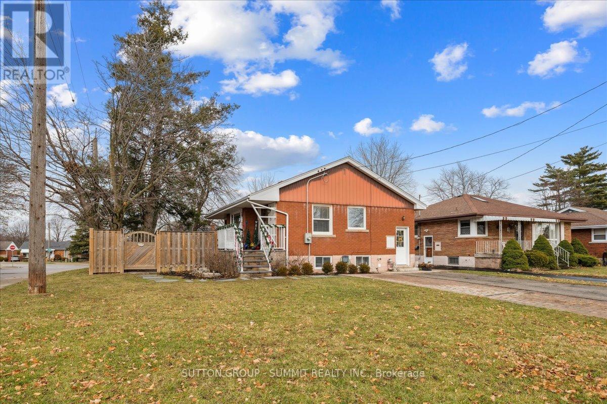 UPPER - 9 GRENADIER DRIVE, Hamilton, Ontario