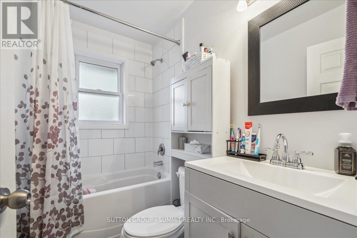 Upper - 9 Grenadier Drive, Hamilton, Ontario  L8T 4C7 - Photo 17 - X13241364