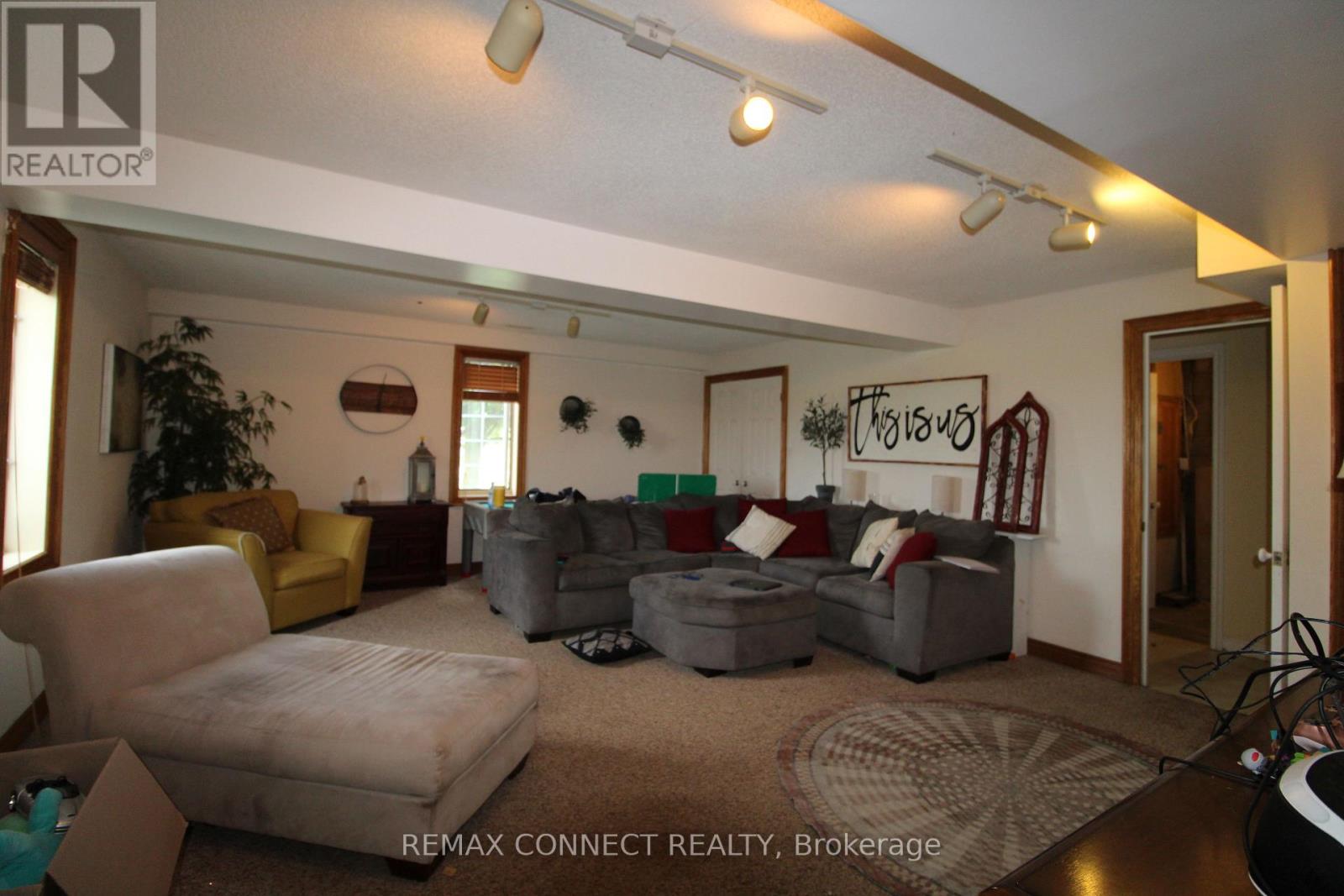 ..house - 10748 Mcewen Drive, Middlesex Centre, Ontario  N0M 1P0 - Photo 16 - X13241384