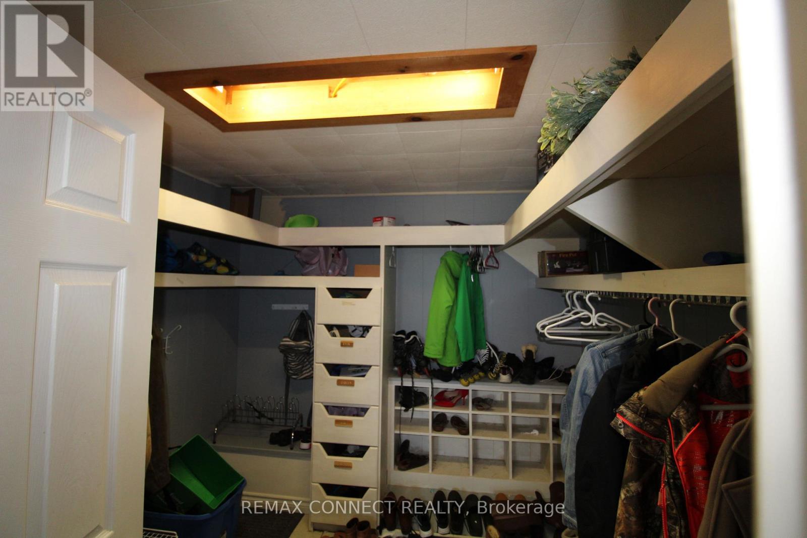 ..house - 10748 Mcewen Drive, Middlesex Centre, Ontario  N0M 1P0 - Photo 17 - X13241384