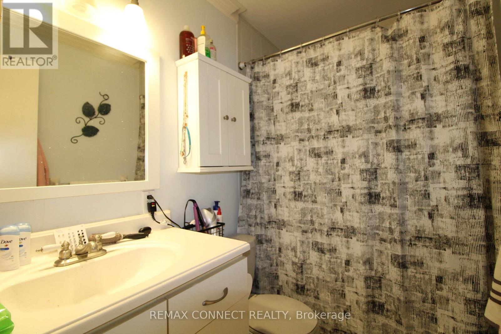 ..house - 10748 Mcewen Drive, Middlesex Centre, Ontario  N0M 1P0 - Photo 22 - X13241384
