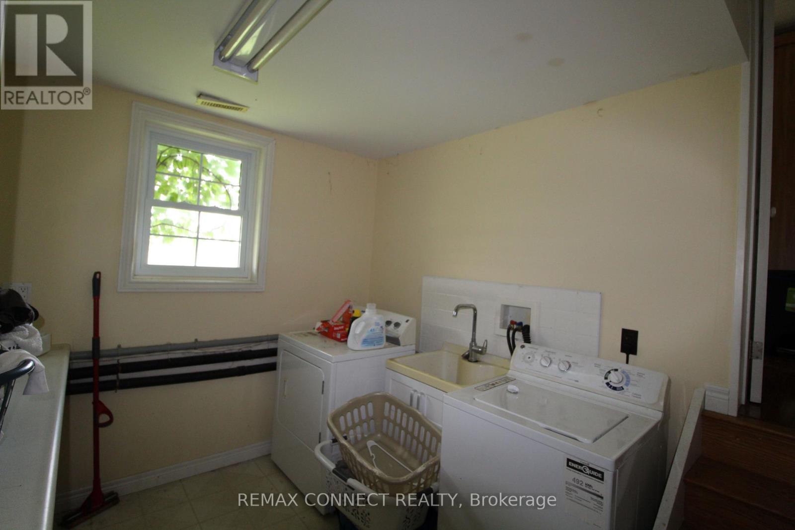 ..house - 10748 Mcewen Drive, Middlesex Centre, Ontario  N0M 1P0 - Photo 29 - X13241384