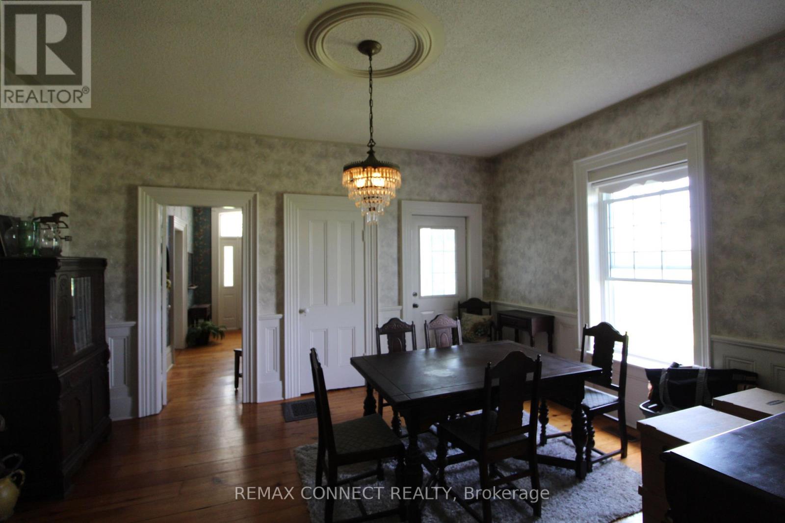 ..house - 10748 Mcewen Drive, Middlesex Centre, Ontario  N0M 1P0 - Photo 7 - X13241384