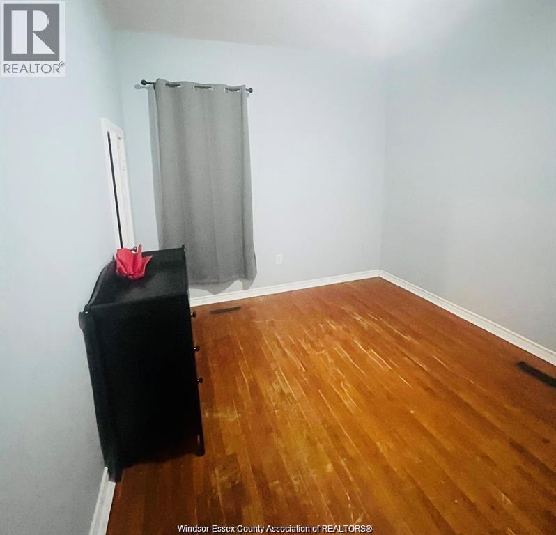 4 Hazelton Street, Leamington, Ontario  N8H 1B6 - Photo 7 - 26013160