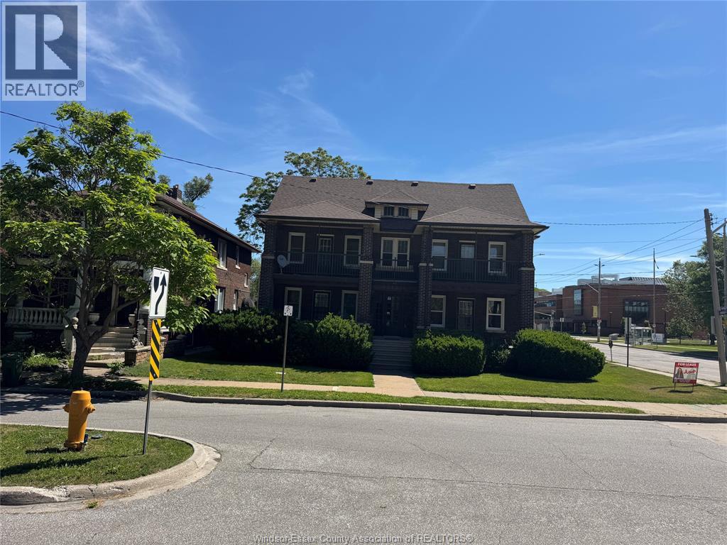 290 Vista Unit# 4, Windsor, Ontario  N9B 1H9 - Photo 2 - 26013147